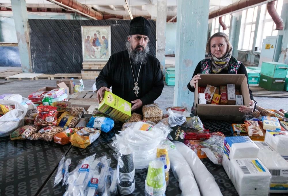 Сбор гуманитарной помощи для эвакуированных жителей Донбасса
