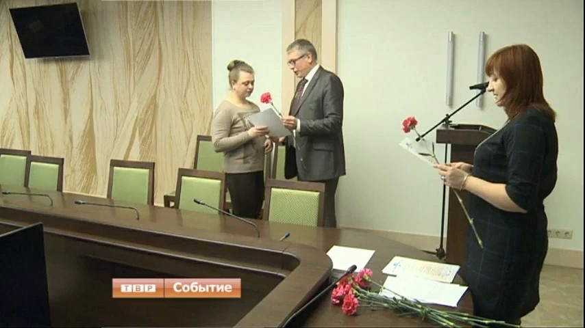 Поздравили коммунальщиков