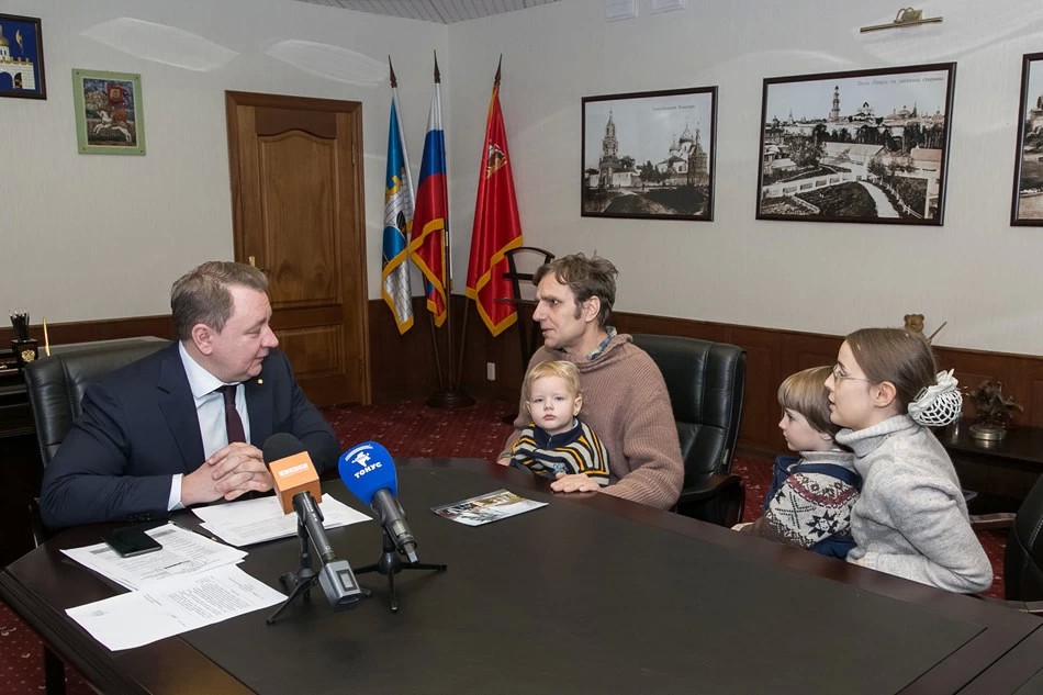 Из аварийного дома — в трёшку