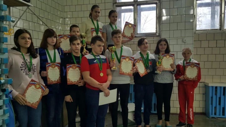 Золото открытого турнира по плаванию у сергиевопосадских спортсменов