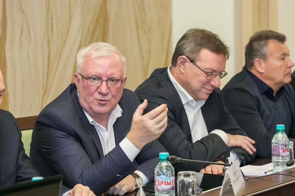 Депутаты хотят больше критики