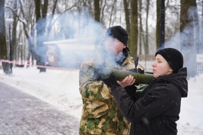 В "Скитских прудах" гремели орудия