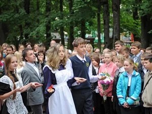 Гимназия и Физматлицей получили подарки
