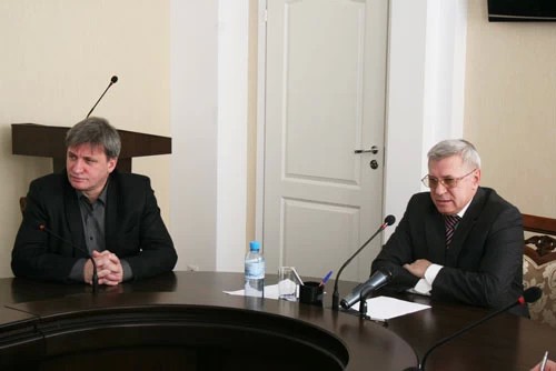На расширенном совещании администрации глава раскритиковал подчинённых