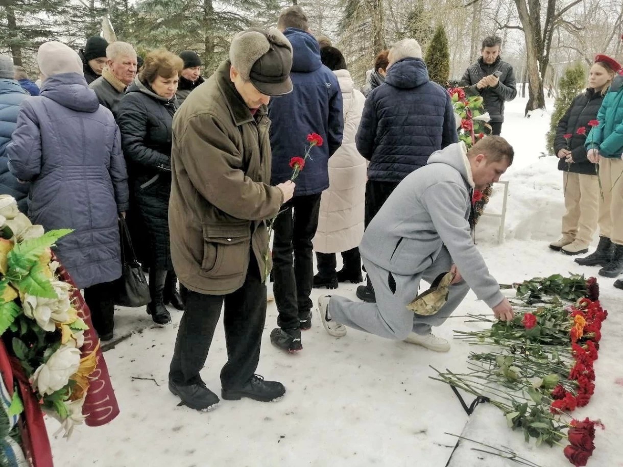 В годовщину гибели бойцов Сергиево-Посадского ОМОНа 2 марта в парке Победы в Хотьково прошла памятная акция