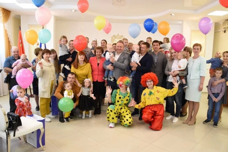 В Сергиево-Посадском ЗАГС поздравили двойняшек