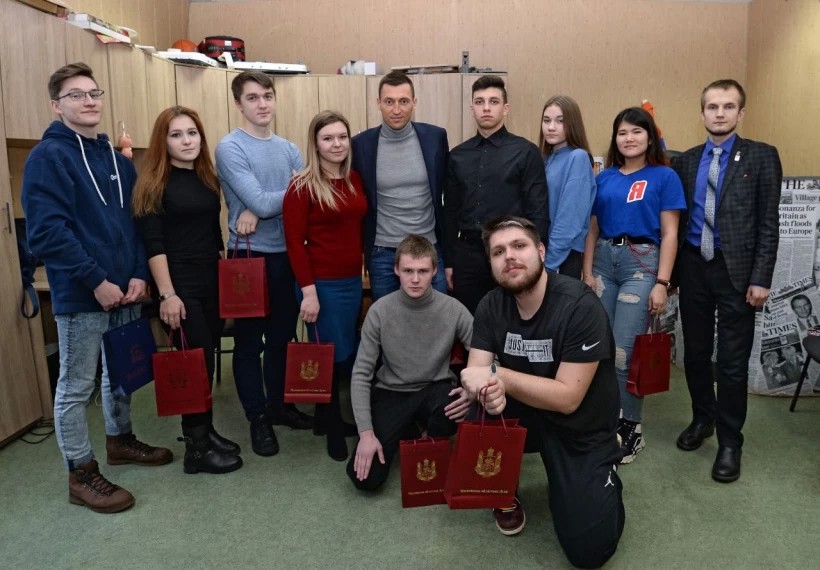Александр Легков встретился со студентами-молодогвардейцами в Сергиевом Посаде