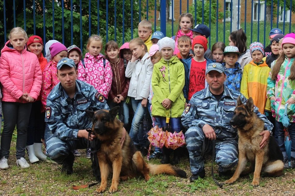 Праздник «шестиногих» пар