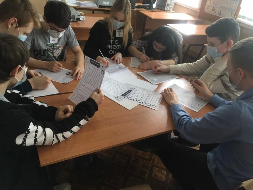 Волонтёры-медики Сергиево-Посадской школы №6 узнали профессию изнутри