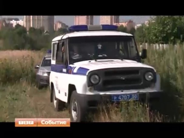 Посадская Коробочка Гоголя. Жительница ПМК устроила во дворе огромный склад мусора. Ликвидировать его пришлось силовикам