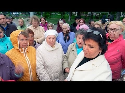 В Реммаше за долги отключили горячую воду, жители вышли на сход