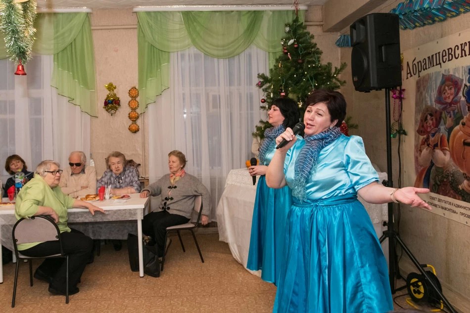 В клубе близ музея