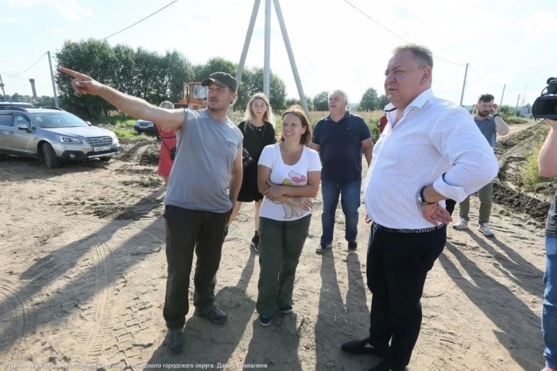 Завершается строительство дороги к участкам для многодетных семей в Селкове