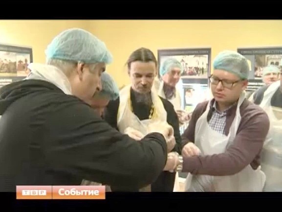Гуманитарная помощь сергиевопосадцами. При Лавре открылся цех фасовки бесплатных обедов