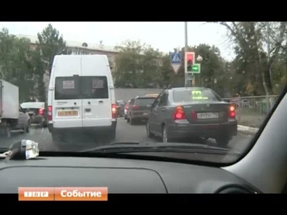 По городским дорогам