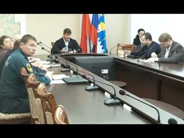 Почистить и нарядить город