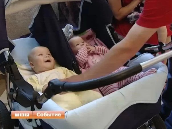 Самый трепетный праздник в стенах Сергиево-Посадского ЗАГСа: чествование новорождённых двойняшек
