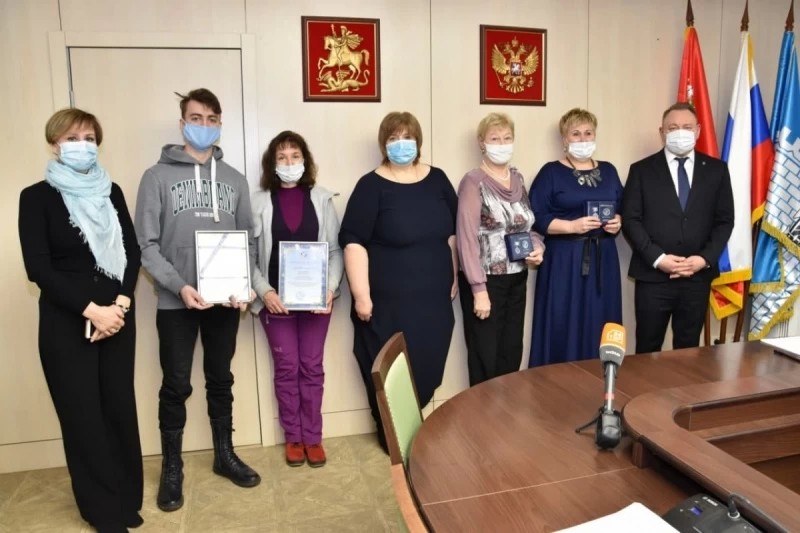 Жителей Сергиево-Посадского округа наградили знаком "За защиту прав человека в Московской области"