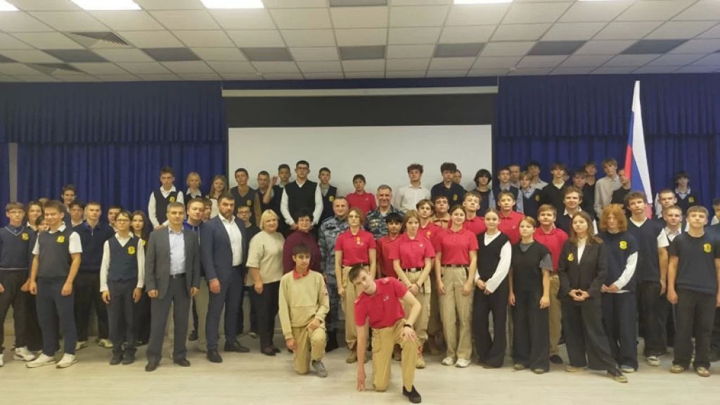 Память сильнее времени: «Единая Россия» рассказала школьникам о героях-панфиловцах