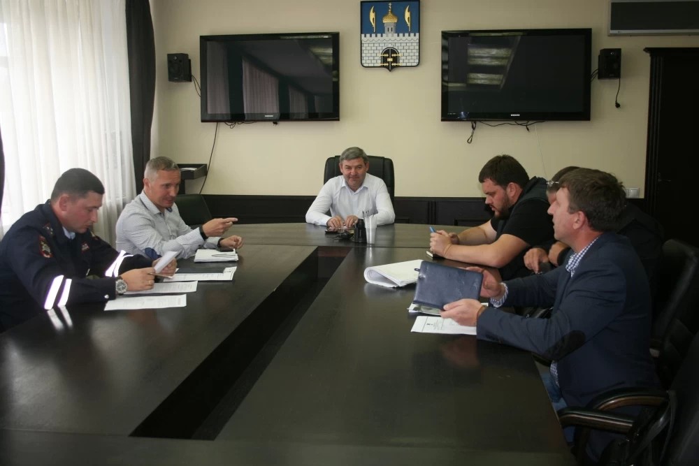 Дороги округа не щадят никого