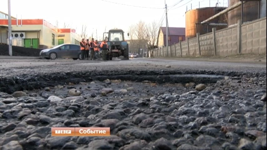 В Сергиево-Посадском районе начался ямочный ремонт дорожного покрытия