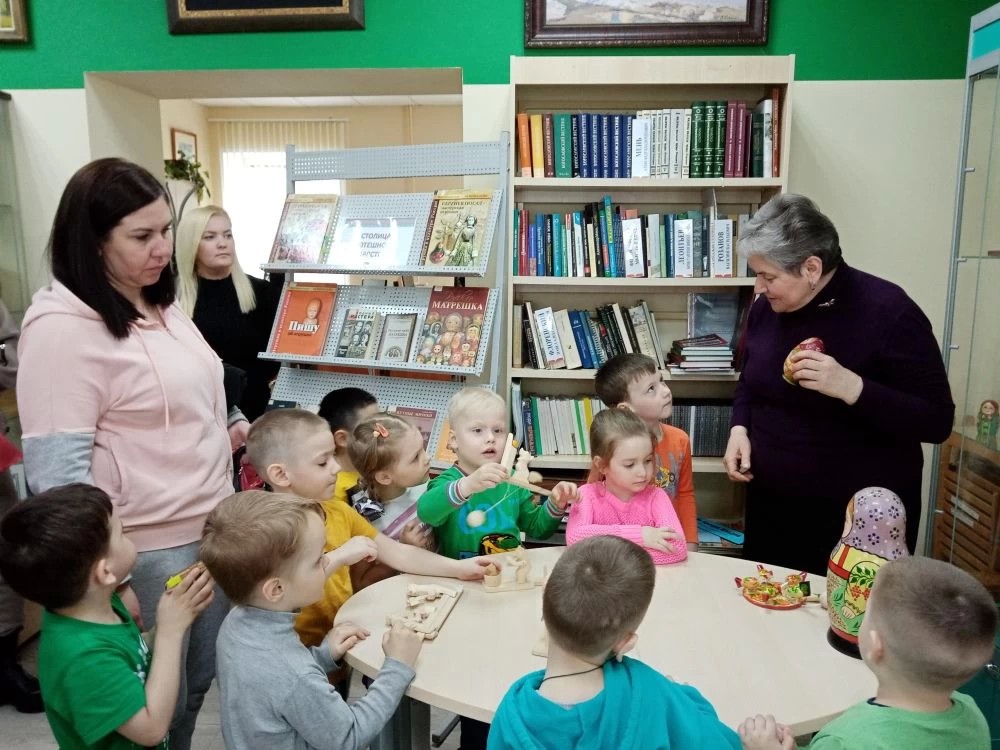 Кузнецы, медведи, птицы — богородскую классику делали в библиотеке