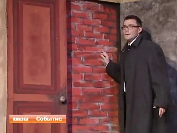 "Театральный ковчег" открыл свой шестой сезон спектаклем "Не бросайте пепел на пол"