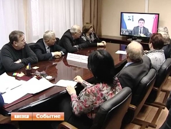 На видеоконференции с губернатором говорили об уборке снега