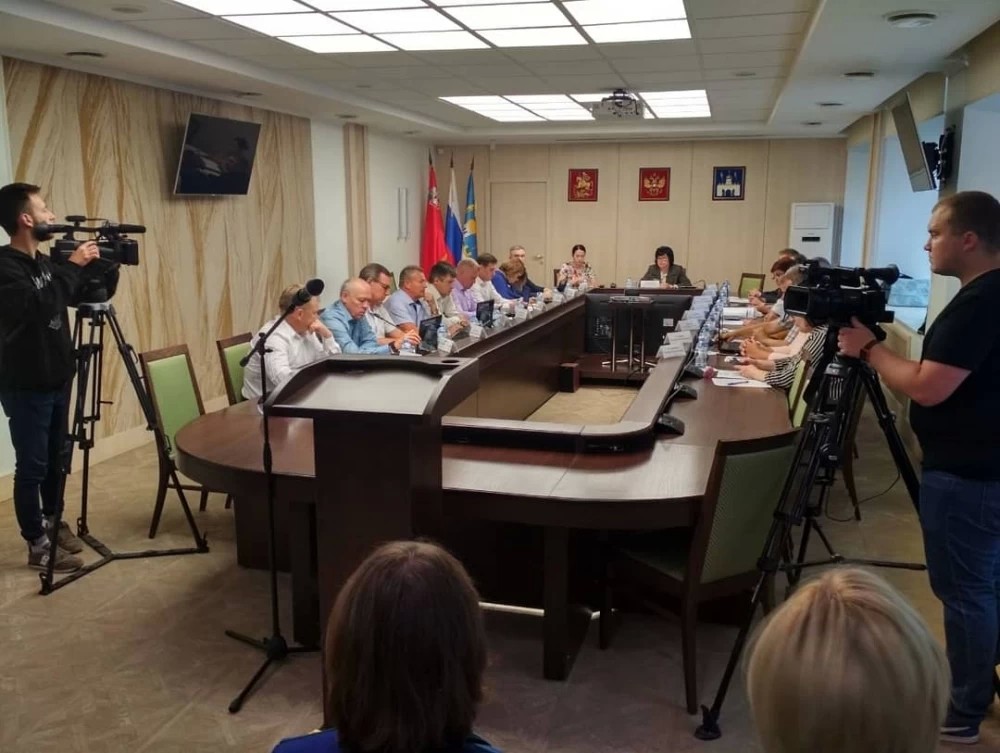 Депутаты возьмутся за мусор и борщевик