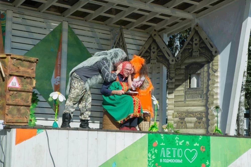 На Дороге к храму сегодня открывается театральный фестиваль. Приходите!