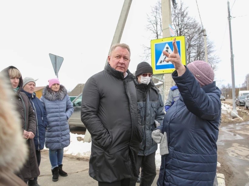 Михаил Токарев провел выездную встречу с жителями в Ченцах