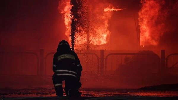 Пожар в гаражах в Пересвете