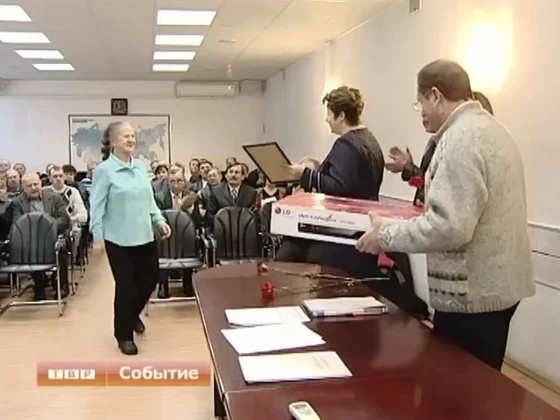 Сегодня, в День энергетика в районной администрации наградили лучших работников отрасли