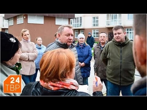 Михаил Токарев провёл встречу с жителями дома №23 на Фестивальной