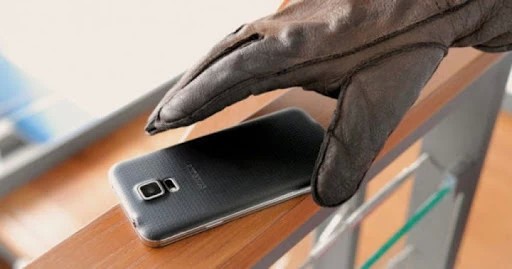 Житель Сергиева Посада украл три мобильных телефона