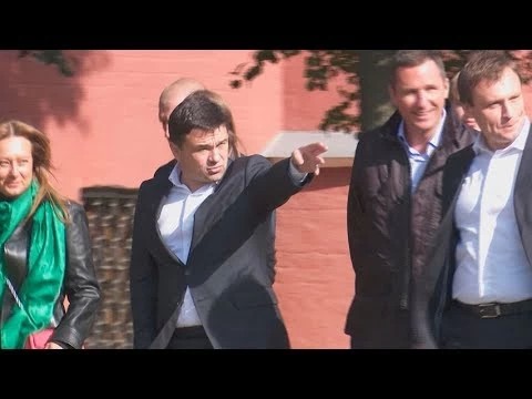 На электричке и пешком: Андрей Воробьёв провёл заседание правительства в Сергиевом Посаде