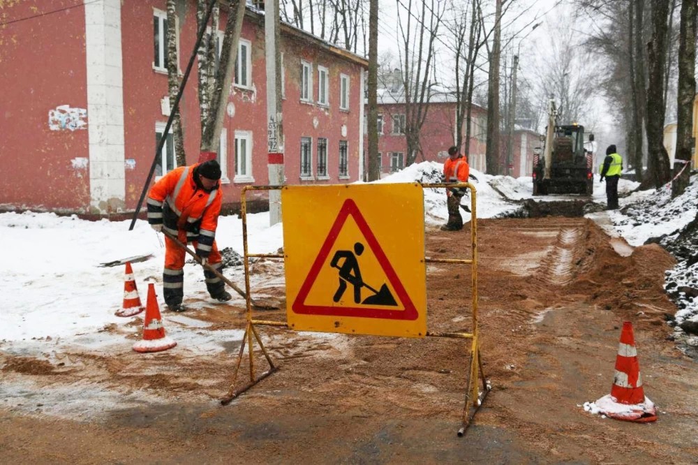 На Лакокраске чинят дороги
