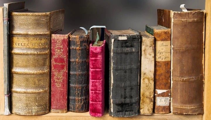 Книжные новинки: что почитать в выходные?
