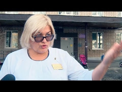 Родителям напомнили об опасности москитных сеток для детей