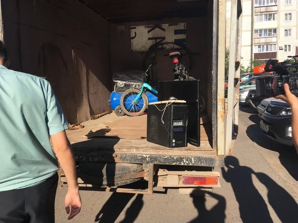 Приехали за деньгами