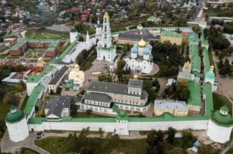 РПЦ очистит Сергиев Посад от «бездарной» советской архитектуры