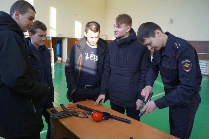 Студенты из Сергиева Посада посетили УМВД в рамках акции «Студенческий десант»