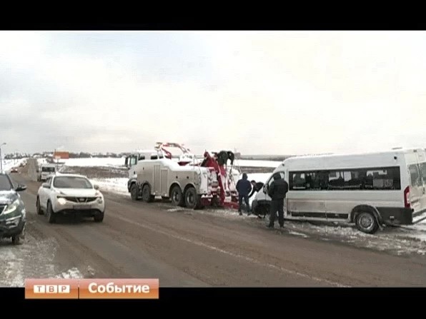 "Газель" столкнулась с "Жигулями"