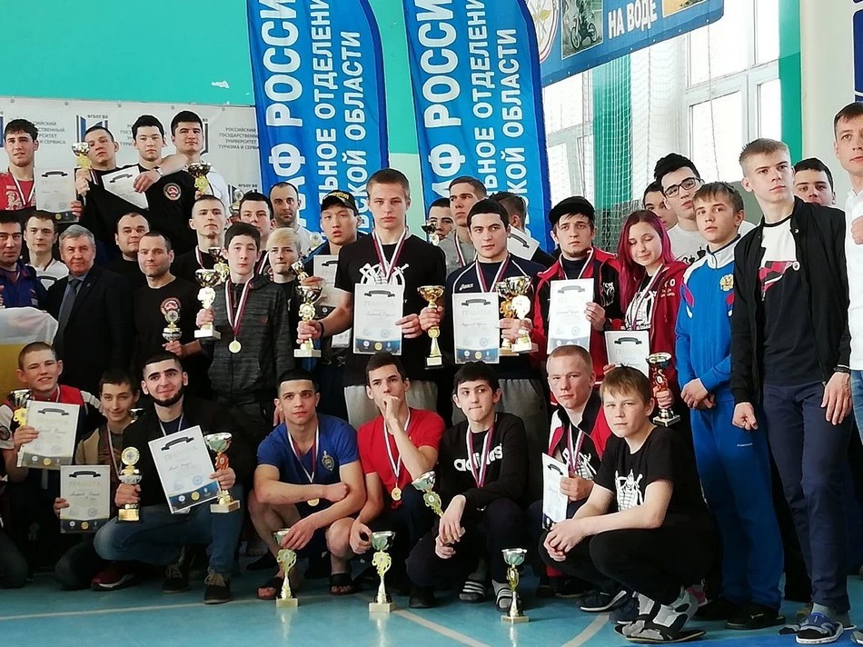 Успешно завершилась неделя для юных борцов