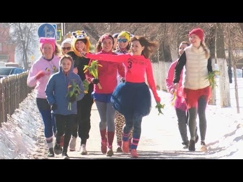 По Посаду – бегом и с цветами