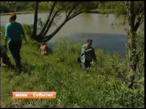 Десять "Камазов" с мусором - итог районной экологической акции "Чистый берег"