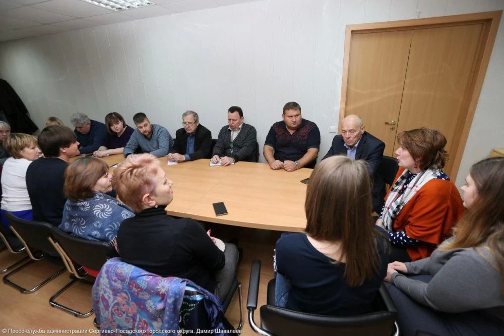Не хотят фотографировать, но придётся