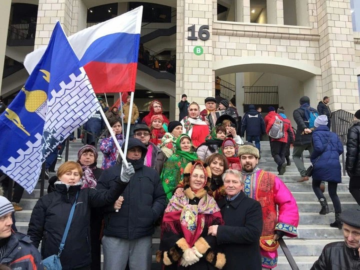 Сергиево-Посадская делегация прибыла в спорткомплекс Лужники на праздник, посвящённый Дню народного единства