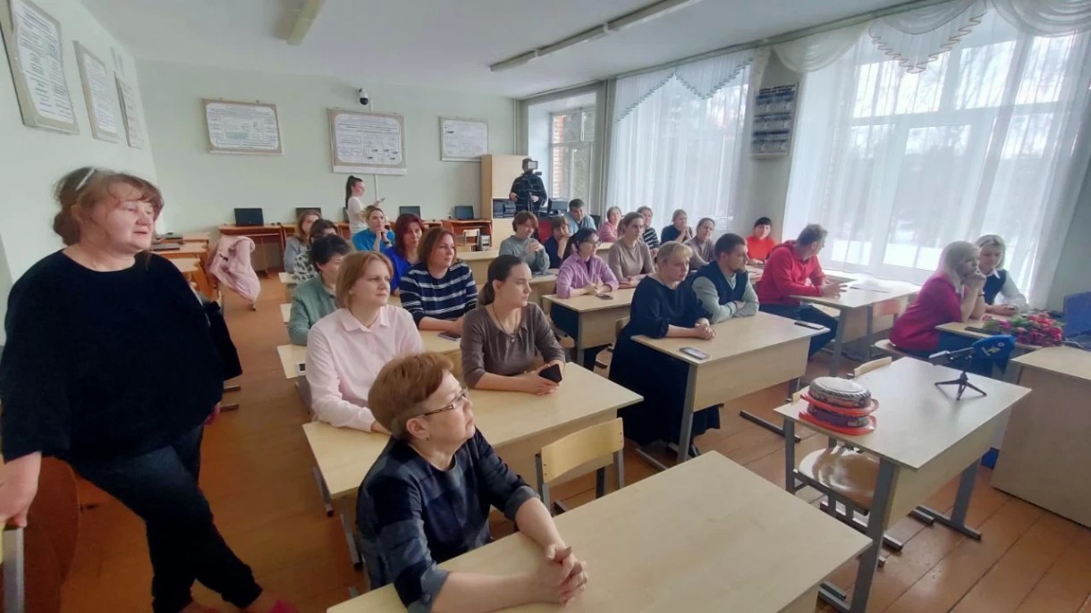 Во вторник депутат Московской областной Думы Александр Легков, член фракции «Единая Россия», и депутат окружного Совета Константин Негурица отчитались перед жителями за работу, проделанную в 2023 году, а также доложили о планах на год текущий.