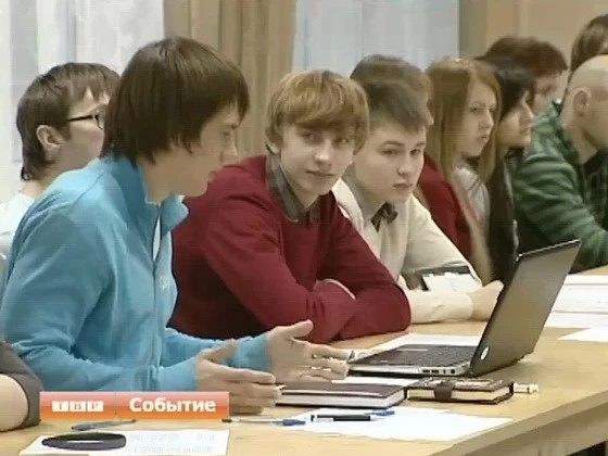 Утренняя зарядка, ролевые игры, дискуссии, дискотеки. Первый молодёжный форум Сергиево-Посадского района продолжает работу